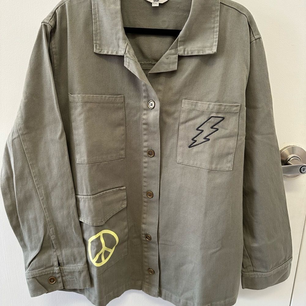 ⭐️Ascot + Hart Olive Green Utility Graphic Shirt Jacket - Picture 2 of 5